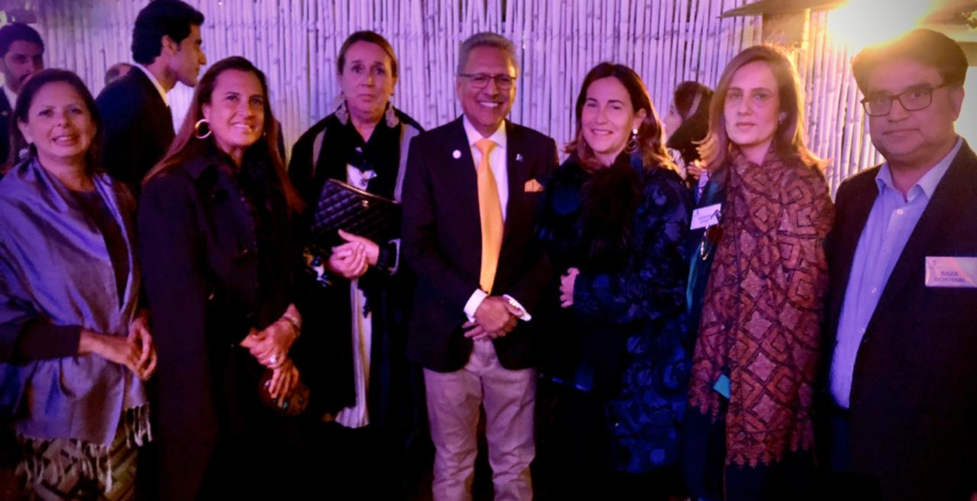 2_His_Excellency_Dr._Arif_Alvi_President_of_Pakistan_with_Saniya_Syed_and_SCE_guest